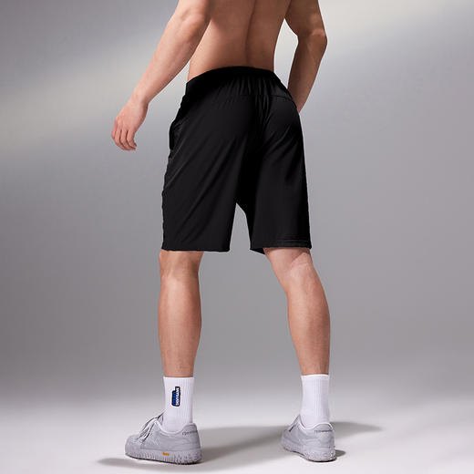 OMG运动 冰凉格休闲短裤男健身裤弹力透气跑步冰丝凉感轻薄五分裤 商品图3