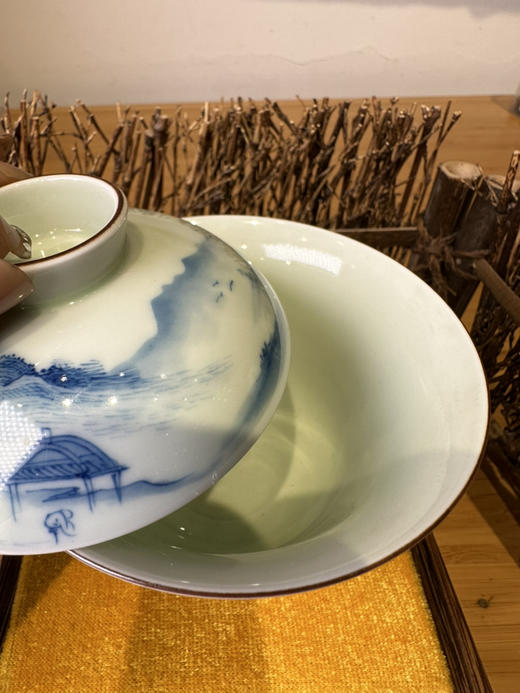 青釉手绘山水高脚盖碗 商品图2