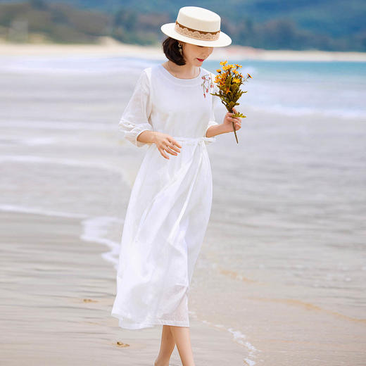 HM-S387夏季新款 白色苎麻连衣裙文艺绣花蕾丝花边灯笼袖显瘦大摆裙 商品图0