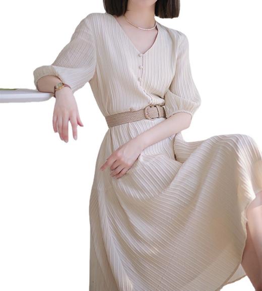 黛唯梵【2023夏季名媛连衣裙】婀娜多姿，充满生命力，展现现代女性的独立自信。精致轻奢，优雅知性，将经典与时尚完美结合。 商品图4