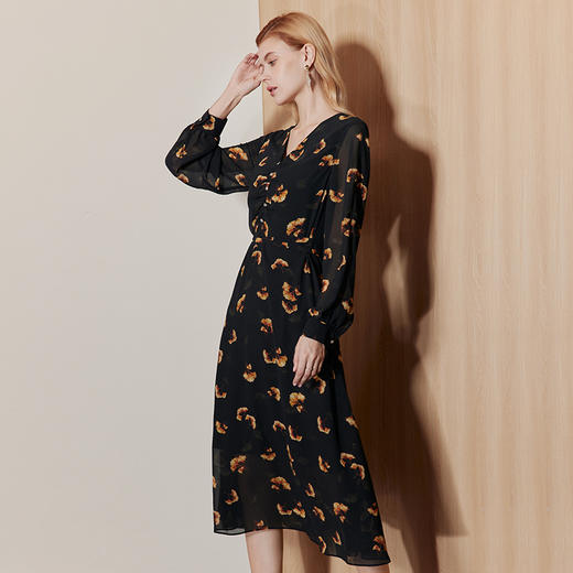 EITIE爱特爱法式高级感印花V领垂坠黑色优雅连衣裙秋季新款C2307242 商品图2