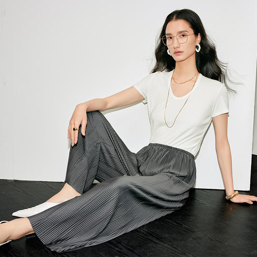 IN AND ON 夏季新款阔腿裤一片式风琴褶空气裤显瘦百搭直筒休闲裤53441 53462 商品图1