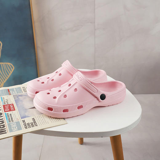 【一鞋两穿！包头EVA材质】鞋面透气，可以让您的脚趾感到宽松舒适；防滑底设计，可以让您在海边玩得更放心自由。无论是在度假还是日常生活中穿着都非常实用，尽显你的好品味和活力！ 商品图11