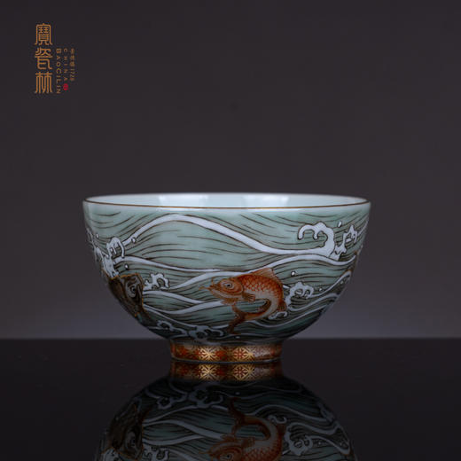 粉彩描金海水鱼乐图杯 商品图0