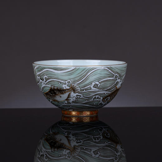 粉彩描金海水鱼乐图杯 商品图2