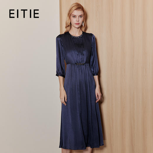 EITIE爱特爱精致钉珠优雅缎面垂坠收腰压褶显瘦连衣裙秋季新款A07119 商品图0