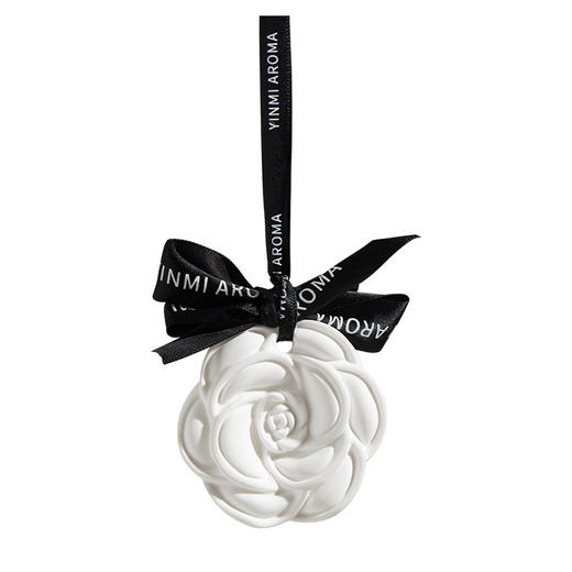 【到手8个！固体香薰蜡片】山茶花固体车载香薰蜡片，以山茶花为原料，经过科学提取和精制而成。其挂车载、衣柜、家用等多种场合均可使用，持久留香除臭，去除异味，令空气清新怡人。 商品图4