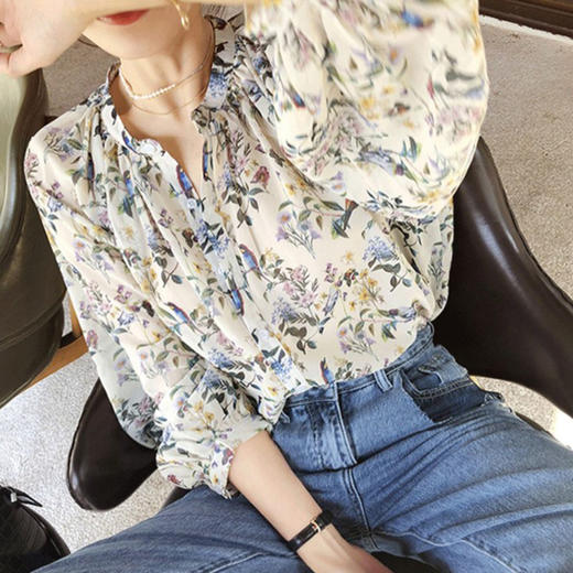 【水墨集云 复古花衬衫】 V领碎花印花御姐衫衬 法式蝙蝠袖露背衬衫 度假上衣女 商品图3