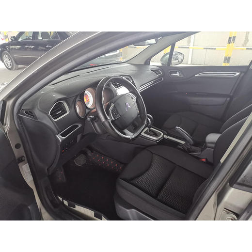 雪铁龙 C4L 1.2T 自动尊贵版【长租-北京】 商品图6