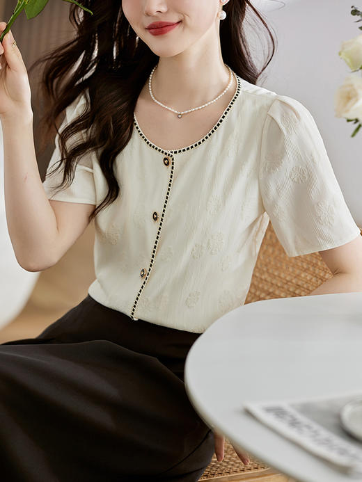 【专属特价】熙世界2025夏装新款小香风织带圆领雪纺衫女新款漂亮时尚小衫上衣 商品图0