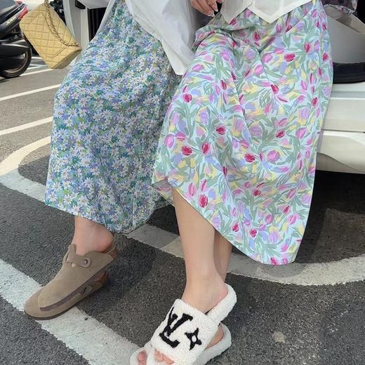 黛唯梵【2023夏季新款棉绸韩版半身裙】高腰设计显瘦，碎花图案百搭时尚。绵绸材质轻盈柔软，舒适透气。必备沙滩裙，令你成为众人焦点！ 商品图0