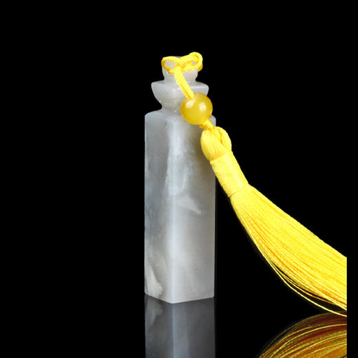 孤品014503:昌化冻石博古钮小方章-1.3*1.3*6.3cm 商品图3