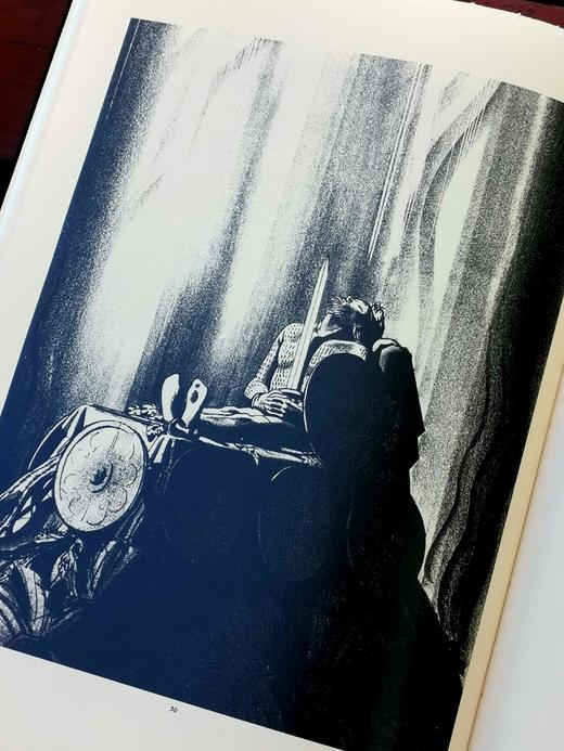 定制毛边本+藏书票编号本，作者签名钤印！！《洛克威尔•肯特插图选》，美国 肯特绘，吴伟编著，定制毛边本，作者签名钤印，黑色布面精装，白色布面函套，附赠明信片，凸版印刷书票，16开，成品尺寸210*28 商品图9