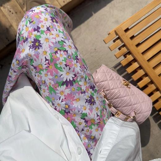 黛唯梵【2023夏季新款棉绸韩版半身裙】高腰设计显瘦，碎花图案百搭时尚。绵绸材质轻盈柔软，舒适透气。必备沙滩裙，令你成为众人焦点！ 商品图1
