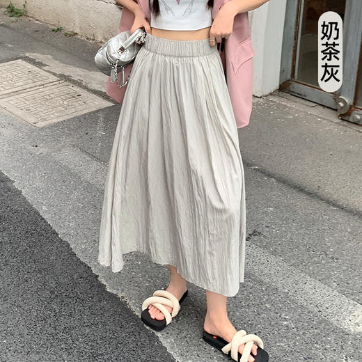 黛唯梵【夏日必备！高腰山本半身裙】肌理皱感伞裙设计，慵懒风格，适合小个子女生穿着，过膝长裙，大摆设计，展现女性优雅气质。 商品图4