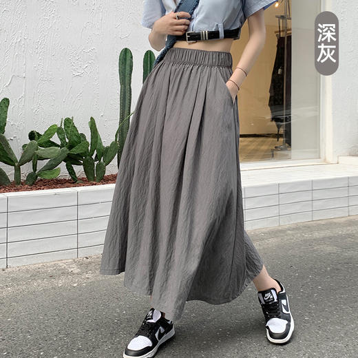 黛唯梵【夏日必备！高腰山本半身裙】肌理皱感伞裙设计，慵懒风格，适合小个子女生穿着，过膝长裙，大摆设计，展现女性优雅气质。 商品图5