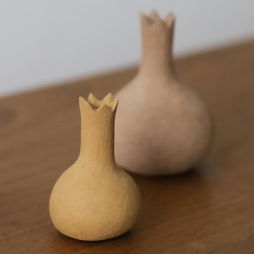 中国 吕金的石榴王国  鸡鸭香立 球形 石榴 沙铃 可爱 商品图0