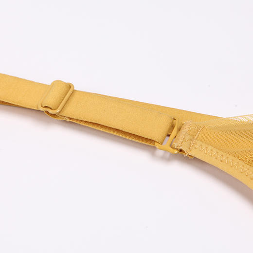 都市丽人自然舒适A杯适穿蕾丝内衣加厚款3/4杯常规文胸树脂胶圈三排扣新年本命年红品LB31M3 商品图6