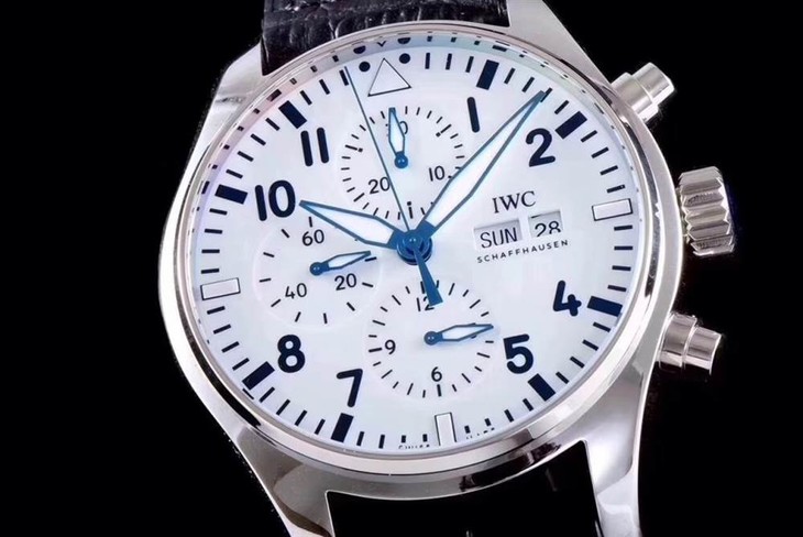 zf厂新品IWC万国表飞行员系列IW377725首发评测