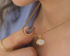 像是古董珠宝独有的复古韵味～