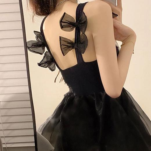 【ins仙女风！遮肉显瘦泳衣】裙式连体泳衣，让你的身材在水中舞动，像一首华丽的乐曲。小香风，仙女范，不仅遮肚显瘦，更是时尚的象征。泡温泉，度假，戏水嬉戏，无拘无束地玩转水中世界！ 商品图3