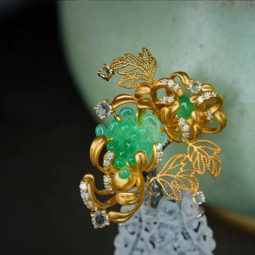 龢盒原创 淡‬如菊·冰‮翡种‬翠绿菊‮花瓶‬胸针‬吊坠 商品图4