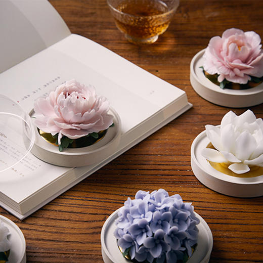 广诚行-德化手捏洛神瓷花礼盒 商品图0