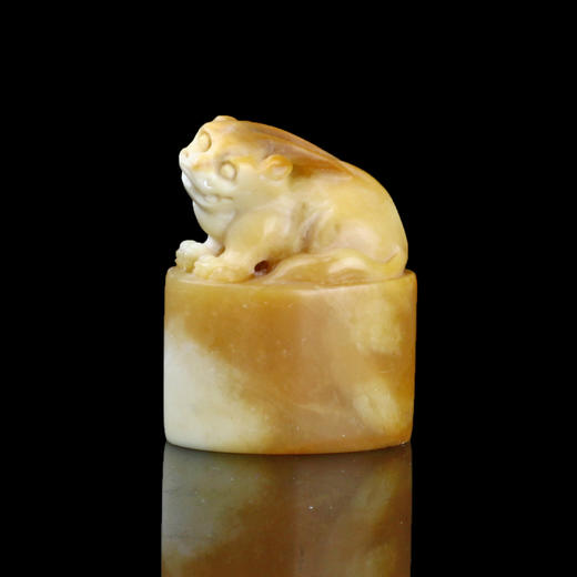 孤品014564:老挝石北部黄貔貅钮随形章-3.0*1.9*3.8cm 商品图0