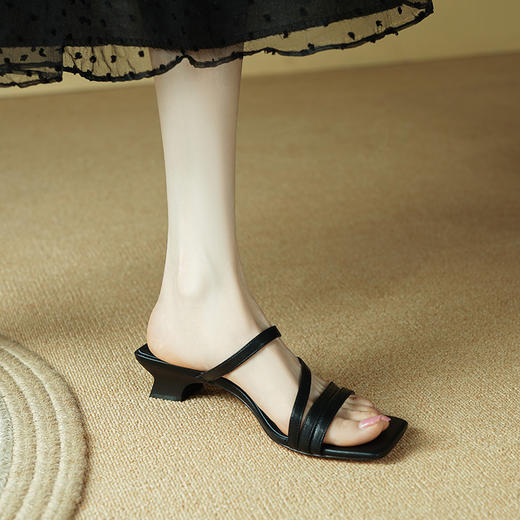 店长自留新款！巨显瘦~牛皮露趾外穿凉拖百搭粗跟拖鞋XK6801 商品图2
