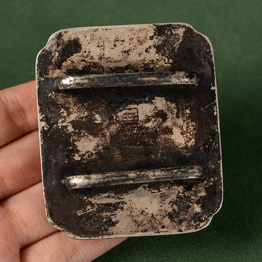 清 玉雕云龙纹包银带饰 商品图3