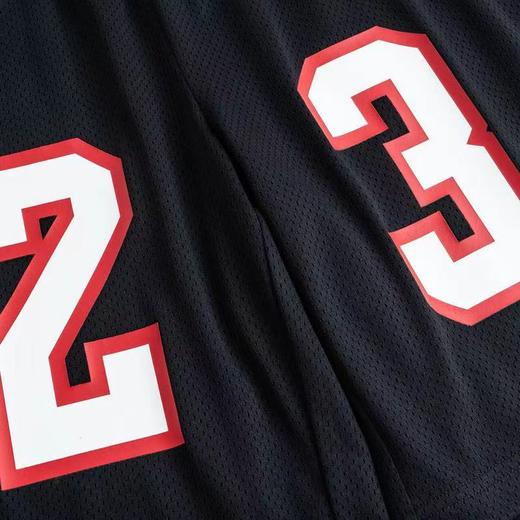 乔丹JORDAN男女童篮球街头运动飞人23百搭网眼透气速干短裤JD2322036 商品图3