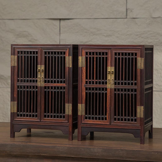 民国 紫檀直棂方角柜摆件（一对） 商品图4