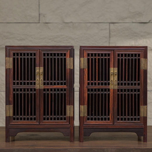 民国 紫檀直棂方角柜摆件（一对） 商品图0