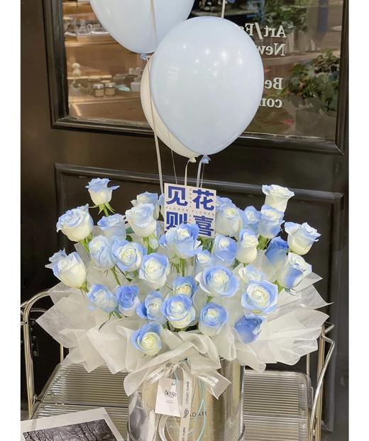 碎冰蓝满天星花束 商品图0