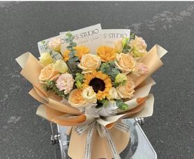 向日葵玫瑰花束