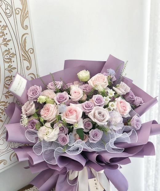 绣球混搭粉玫瑰花束 商品图0