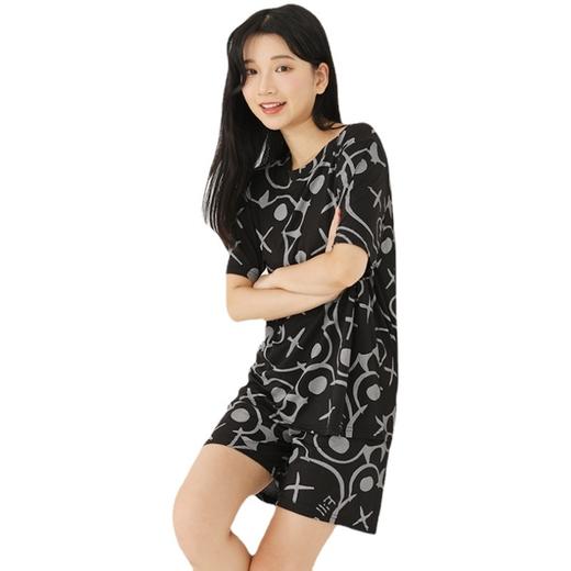 舒适可爱的小熊短袖家居服女，夏季薄款透气，新款睡衣女，简约时尚，冰丝搞套让你夏日无忧。无论是放松在家中还是陪伴家人，都能展现你的优雅魅力！ 商品图5