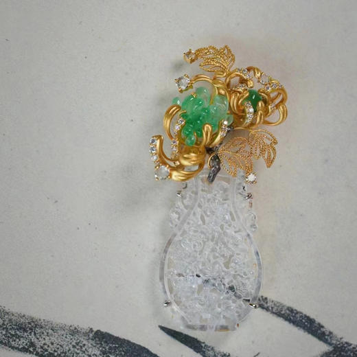 龢盒原创 淡‬如菊·冰‮翡种‬翠绿菊‮花瓶‬胸针‬吊坠 商品图2