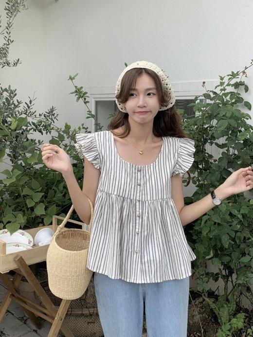 黛唯梵【新款上架，木耳边小飞袖】方领竖条纹，童趣甜美，倍添少女心。女神们，特别推荐给爱穿衣的你们！ 商品图4
