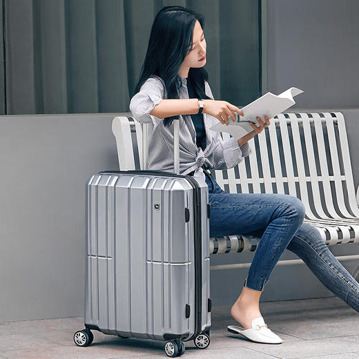 爱华仕（OIWAS）万向轮学生行李箱男28英寸亮面拉链款旅行箱拜耳PC箱子6176黑色 商品图0