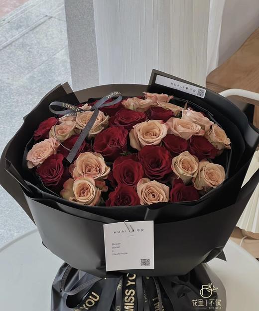 卡布奇诺红玫瑰花束 商品图0