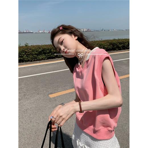 【春夏新款时尚必备！】实拍少女粉粉无袖polo领上衣，让你尽情展现青春活力，在人群中散发出甜美女人味道。 商品图3