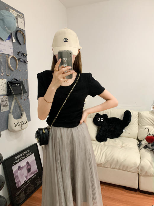 <曾小咸推荐>巨折清仓秒杀，稀有现货24小时发【仅限今日】 带垫肩短袖/ 花朵半身短裙 商品图2