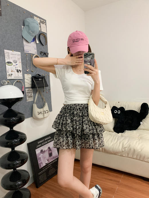<曾小咸推荐>巨折清仓秒杀，稀有现货24小时发【仅限今日】 带垫肩短袖/ 花朵半身短裙 商品图3