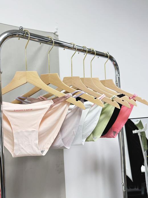 【清❗️♥️神仙单品内裤】梵春少女凉感冰丝双细带高开叉内裤 透气丝滑的柔软面料 冰丝质感 商品图2