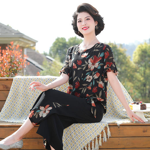 【气质妈妈夏装套装】雪纺衫女上衣，大码短袖T恤，洋气时尚。新款上架，让您焕发青春自信！ 商品图4