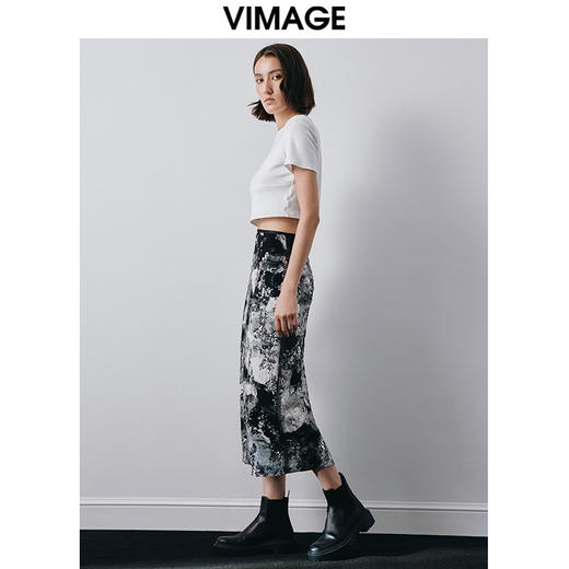 VIMAGE纬漫纪秋季新款高腰复古印花开叉半身裙V2006602 商品图3