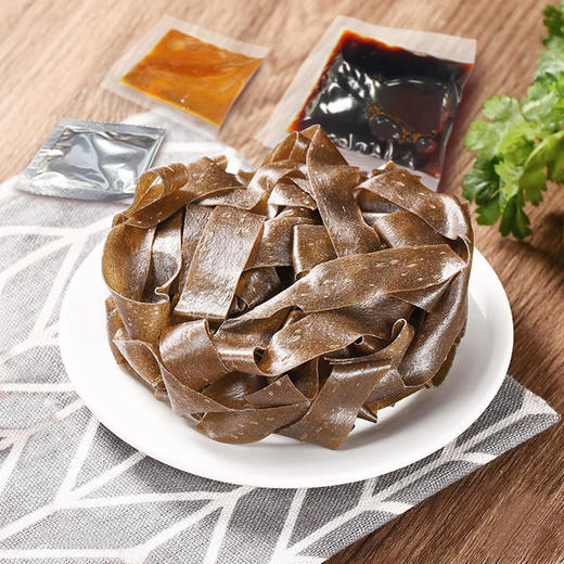 杜拉拉 荞麦面皮麻酱味（方便面皮） 面饼+配料110g/袋（面饼70g）*30袋 商品图2