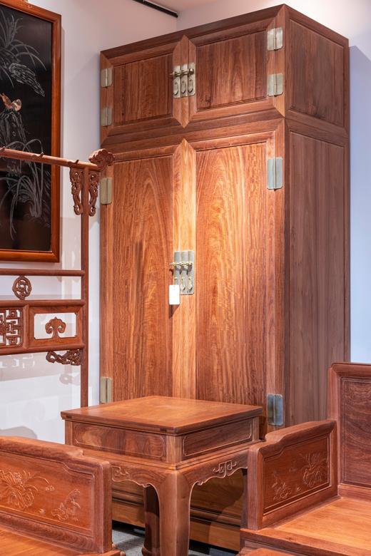 红桥红  家具严选  缅甸花梨（大果紫檀）【三弯腿荷韵沙发十三件套】 商品图7