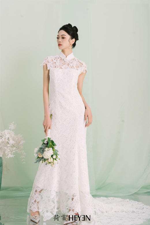 荷言HEYEN 美人如玉 白色蕾丝手工长拖尾新娘旗袍高级定制 商品图0